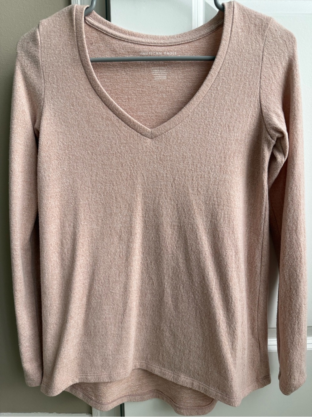 American Eagle women’s long sleeve top